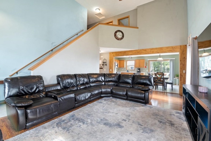 3833 DUNBURY, ROCKFORD, Illinois 61101, 4 Bedrooms Bedrooms, ,2 BathroomsBathrooms,House,For Sale,DUNBURY,202604431