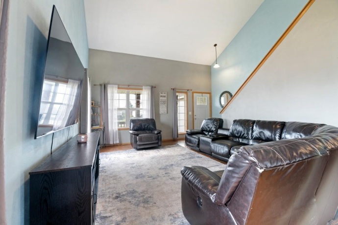 3833 DUNBURY, ROCKFORD, Illinois 61101, 4 Bedrooms Bedrooms, ,2 BathroomsBathrooms,House,For Sale,DUNBURY,202604431