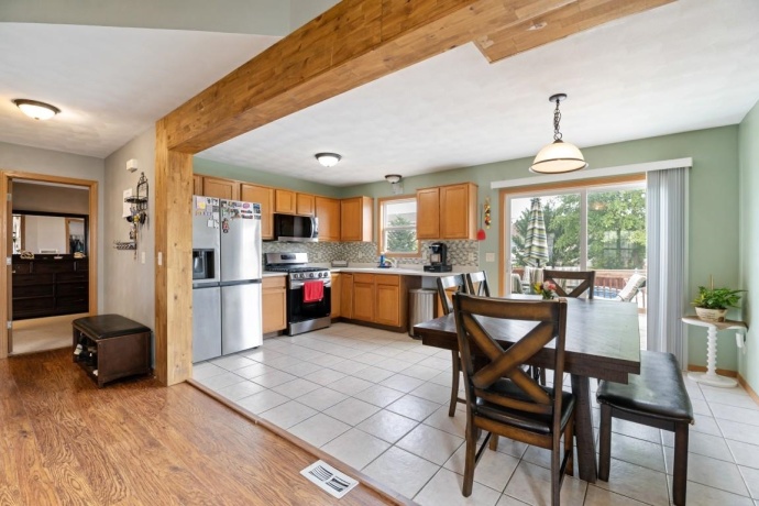 3833 DUNBURY, ROCKFORD, Illinois 61101, 4 Bedrooms Bedrooms, ,2 BathroomsBathrooms,House,For Sale,DUNBURY,202604431