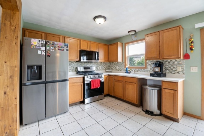 3833 DUNBURY, ROCKFORD, Illinois 61101, 4 Bedrooms Bedrooms, ,2 BathroomsBathrooms,House,For Sale,DUNBURY,202604431
