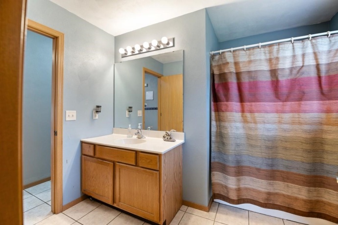 3833 DUNBURY, ROCKFORD, Illinois 61101, 4 Bedrooms Bedrooms, ,2 BathroomsBathrooms,House,For Sale,DUNBURY,202604431