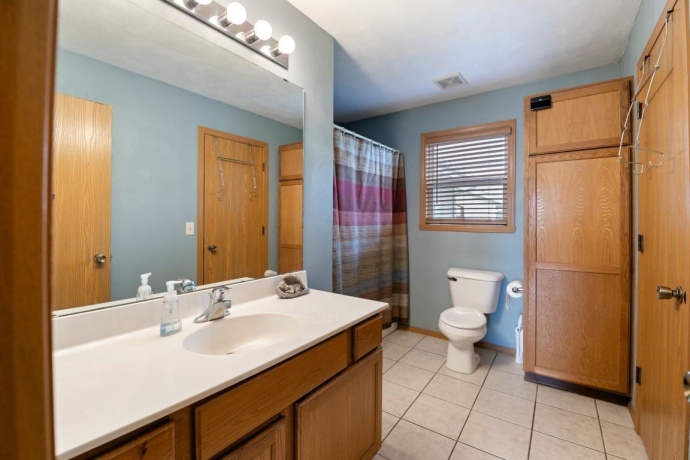 3833 DUNBURY, ROCKFORD, Illinois 61101, 4 Bedrooms Bedrooms, ,2 BathroomsBathrooms,House,For Sale,DUNBURY,202604431