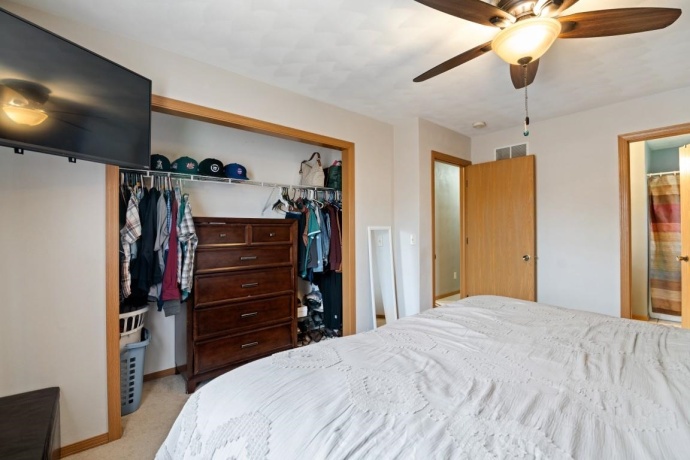 3833 DUNBURY, ROCKFORD, Illinois 61101, 4 Bedrooms Bedrooms, ,2 BathroomsBathrooms,House,For Sale,DUNBURY,202604431