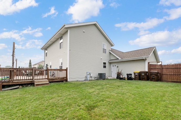 3833 DUNBURY, ROCKFORD, Illinois 61101, 4 Bedrooms Bedrooms, ,2 BathroomsBathrooms,House,For Sale,DUNBURY,202604431