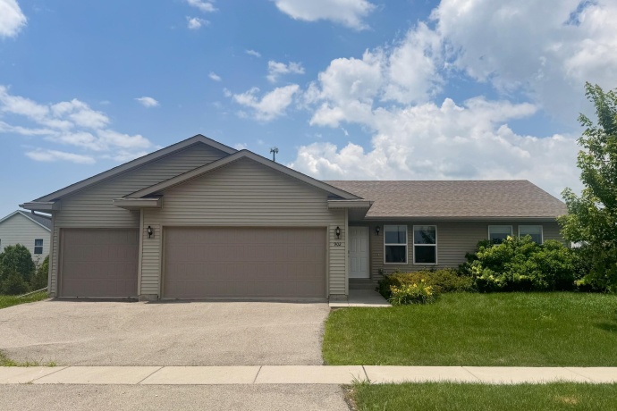 902 Foley, BELVIDERE, Illinois 61008, 3 Bedrooms Bedrooms, ,2 BathroomsBathrooms,House,For Sale,Foley,202604436