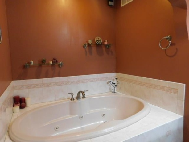 113 Queensbury Place NE, POPLAR GROVE, Illinois 60165, 3 Bedrooms Bedrooms, ,2 BathroomsBathrooms,House,For Sale,Queensbury Place NE,202604438