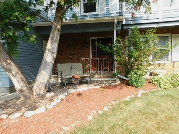 113 Queensbury Place NE, POPLAR GROVE, Illinois 60165, 3 Bedrooms Bedrooms, ,2 BathroomsBathrooms,House,For Sale,Queensbury Place NE,202604438
