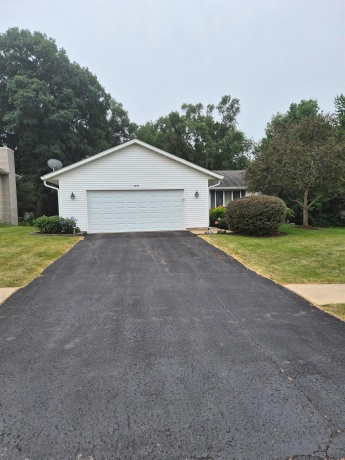 5685 ALMA, ROCKFORD, Illinois 61108, 4 Bedrooms Bedrooms, ,3 BathroomsBathrooms,House,For Sale,ALMA,202604441