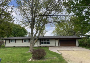 1367 Robert, FREEPORT, Illinois 61032, 3 Bedrooms Bedrooms, ,1 BathroomBathrooms,House,For Sale,Robert,202604444