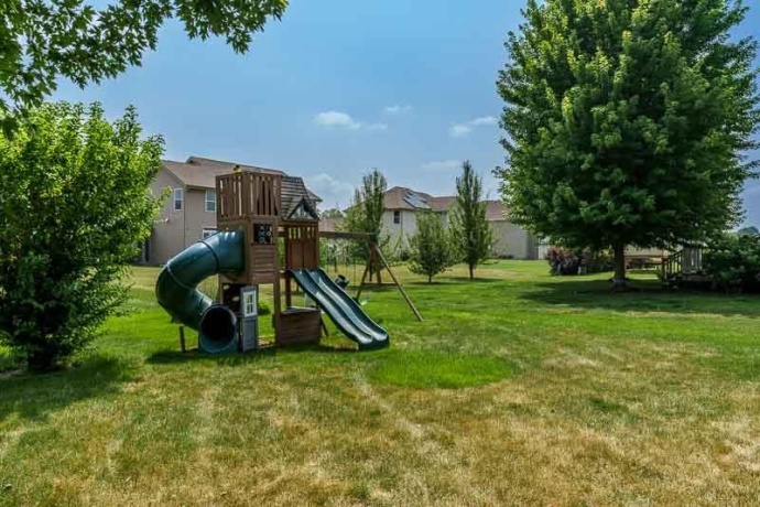 1695 DIVINE, ROCKFORD, Illinois 61107, 5 Bedrooms Bedrooms, ,3 BathroomsBathrooms,House,For Sale,DIVINE,202604446