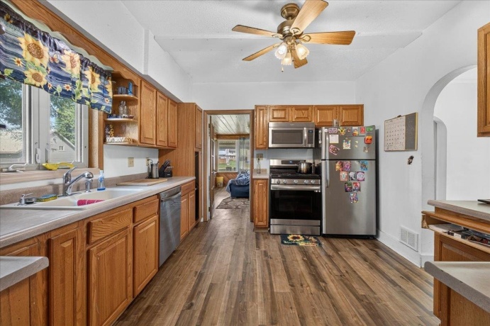 516 River, BELVIDERE, Illinois 61008, 3 Bedrooms Bedrooms, ,1 BathroomBathrooms,House,For Sale,River,202604450
