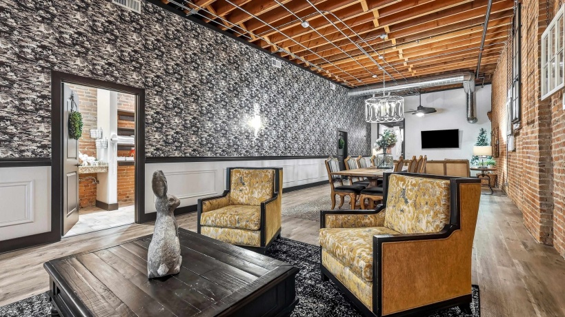 205 Main, GALENA, Illinois 61036, ,Mixed Use,For Sale,Main,202604453