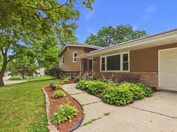 4315 Dempster, ROCKFORD, Illinois 61108, 3 Bedrooms Bedrooms, ,2 BathroomsBathrooms,House,For Sale,Dempster,202604451