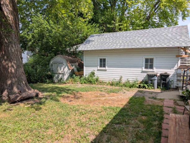 1124 State, FREEPORT, Illinois 61032, 4 Bedrooms Bedrooms, ,2 BathroomsBathrooms,House,For Sale,State,202604452