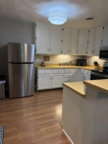 615 Woodbridge, FREEPORT, Illinois 61032, 2 Bedrooms Bedrooms, ,1 BathroomBathrooms,Condominium,For Sale,Woodbridge,202604455