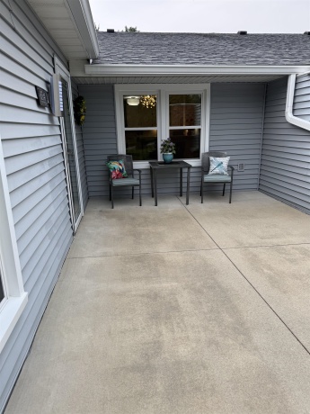 615 Woodbridge, FREEPORT, Illinois 61032, 2 Bedrooms Bedrooms, ,1 BathroomBathrooms,Condominium,For Sale,Woodbridge,202604455