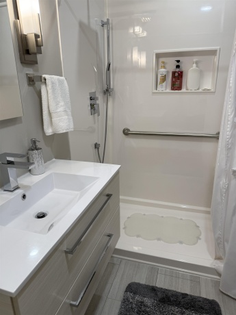 615 Woodbridge, FREEPORT, Illinois 61032, 2 Bedrooms Bedrooms, ,1 BathroomBathrooms,Condominium,For Sale,Woodbridge,202604455