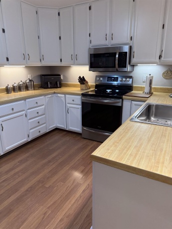 615 Woodbridge, FREEPORT, Illinois 61032, 2 Bedrooms Bedrooms, ,1 BathroomBathrooms,Condominium,For Sale,Woodbridge,202604455