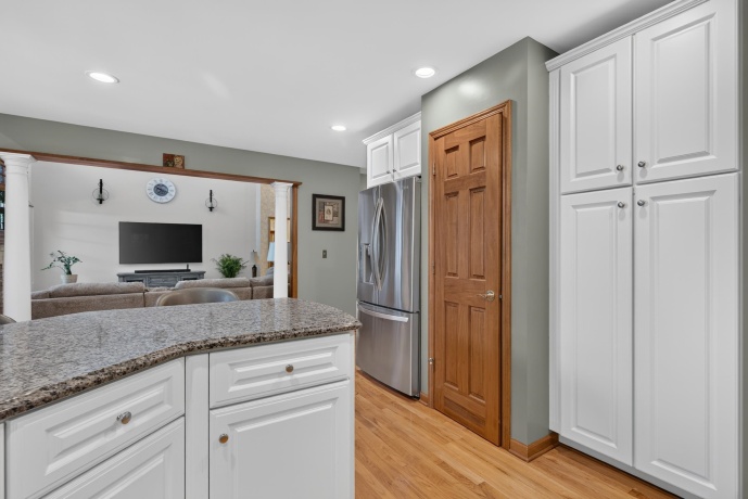 2841 Emerald, OTTAWA, Illinois 61350, 4 Bedrooms Bedrooms, ,2 BathroomsBathrooms,House,For Sale,Emerald,202604458