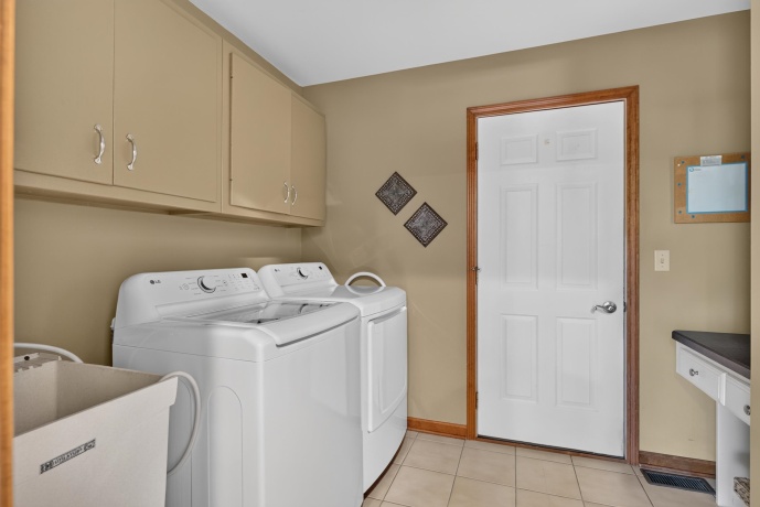 2841 Emerald, OTTAWA, Illinois 61350, 4 Bedrooms Bedrooms, ,2 BathroomsBathrooms,House,For Sale,Emerald,202604458