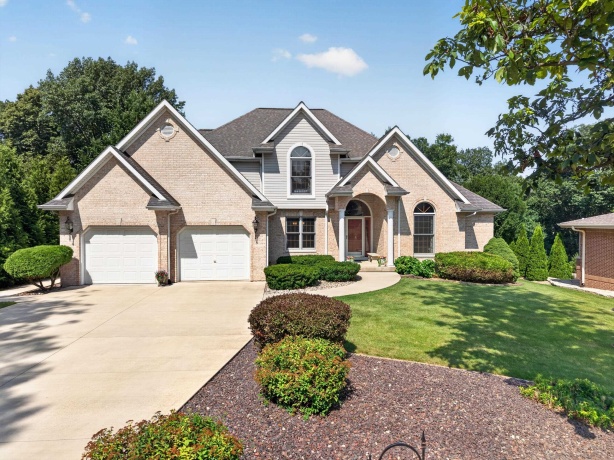2841 Emerald, OTTAWA, Illinois 61350, 4 Bedrooms Bedrooms, ,2 BathroomsBathrooms,House,For Sale,Emerald,202604458