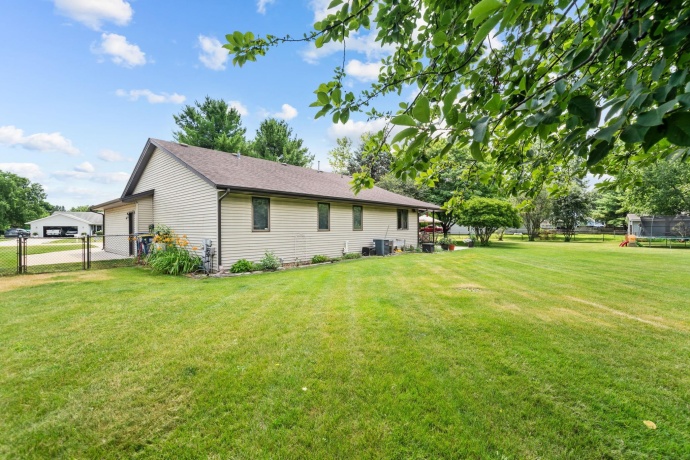 14624 Joseph, SOUTH BELOIT, Illinois 61080, 3 Bedrooms Bedrooms, ,2 BathroomsBathrooms,House,For Sale,Joseph,202604459