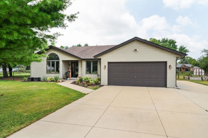 14624 Joseph, SOUTH BELOIT, Illinois 61080, 3 Bedrooms Bedrooms, ,2 BathroomsBathrooms,House,For Sale,Joseph,202604459