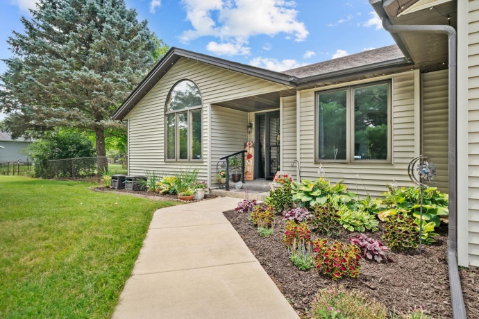 14624 Joseph, SOUTH BELOIT, Illinois 61080, 3 Bedrooms Bedrooms, ,2 BathroomsBathrooms,House,For Sale,Joseph,202604459