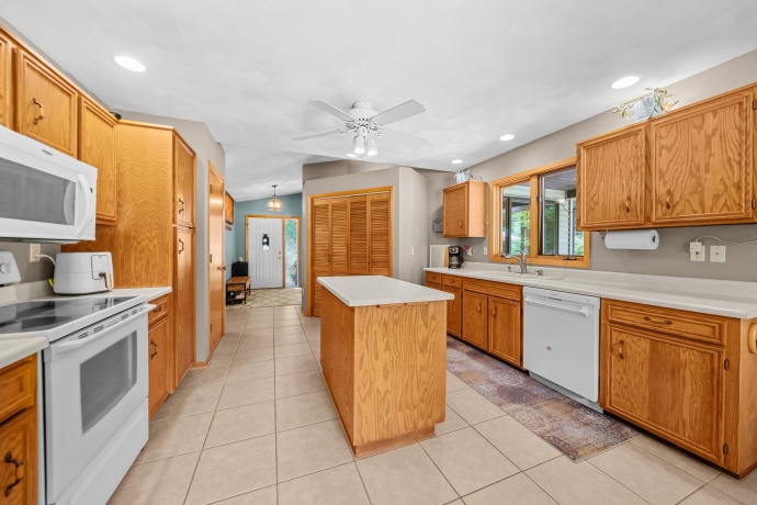 14624 Joseph, SOUTH BELOIT, Illinois 61080, 3 Bedrooms Bedrooms, ,2 BathroomsBathrooms,House,For Sale,Joseph,202604459