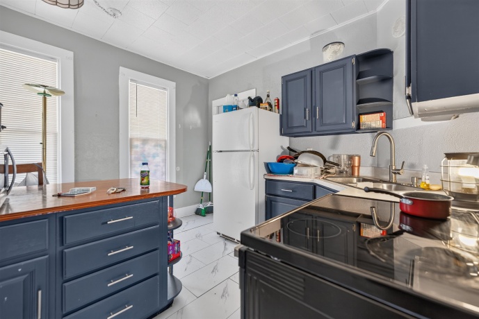 615 15th, ROCKFORD, Illinois 61104, 2 Bedrooms Bedrooms, ,1 BathroomBathrooms,House,For Sale,15th,202604468
