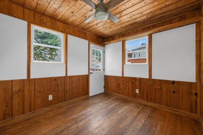 615 15th, ROCKFORD, Illinois 61104, 2 Bedrooms Bedrooms, ,1 BathroomBathrooms,House,For Sale,15th,202604468