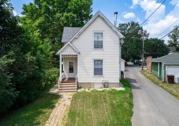 615 15th, ROCKFORD, Illinois 61104, 2 Bedrooms Bedrooms, ,1 BathroomBathrooms,House,For Sale,15th,202604468