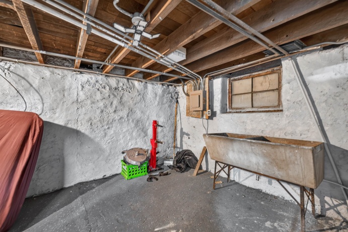 615 15th, ROCKFORD, Illinois 61104, 2 Bedrooms Bedrooms, ,1 BathroomBathrooms,House,For Sale,15th,202604468