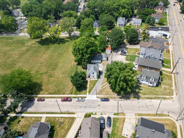 615 15th, ROCKFORD, Illinois 61104, 2 Bedrooms Bedrooms, ,1 BathroomBathrooms,House,For Sale,15th,202604468