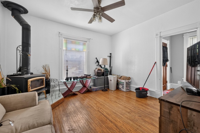 615 15th, ROCKFORD, Illinois 61104, 2 Bedrooms Bedrooms, ,1 BathroomBathrooms,House,For Sale,15th,202604468