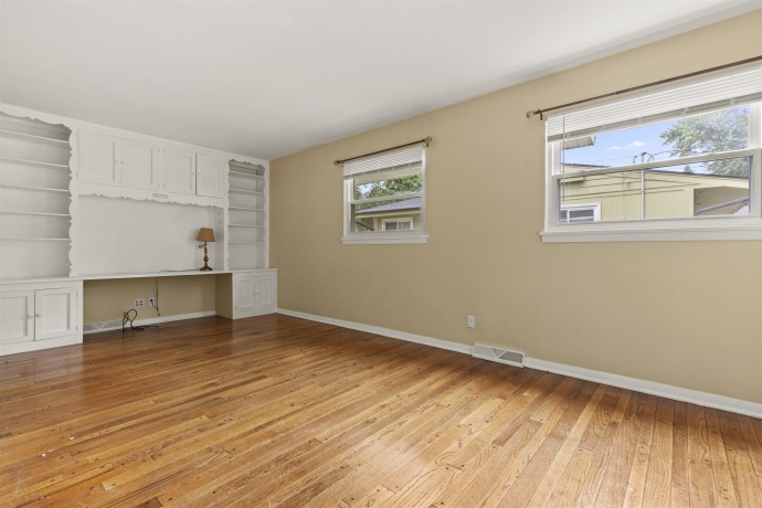 1403 COMANCHE, ROCKFORD, Illinois 61107, 3 Bedrooms Bedrooms, ,2 BathroomsBathrooms,House,For Sale,COMANCHE,202604469