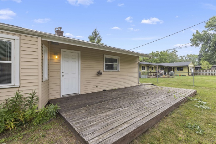 1403 COMANCHE, ROCKFORD, Illinois 61107, 3 Bedrooms Bedrooms, ,2 BathroomsBathrooms,House,For Sale,COMANCHE,202604469