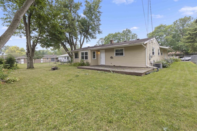 1403 COMANCHE, ROCKFORD, Illinois 61107, 3 Bedrooms Bedrooms, ,2 BathroomsBathrooms,House,For Sale,COMANCHE,202604469