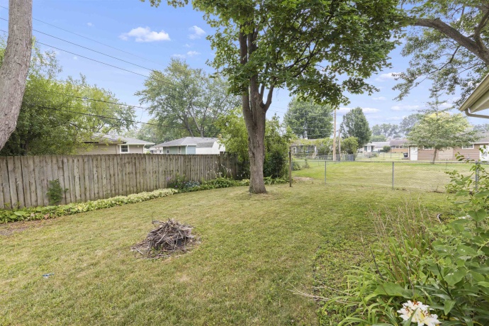 1403 COMANCHE, ROCKFORD, Illinois 61107, 3 Bedrooms Bedrooms, ,2 BathroomsBathrooms,House,For Sale,COMANCHE,202604469