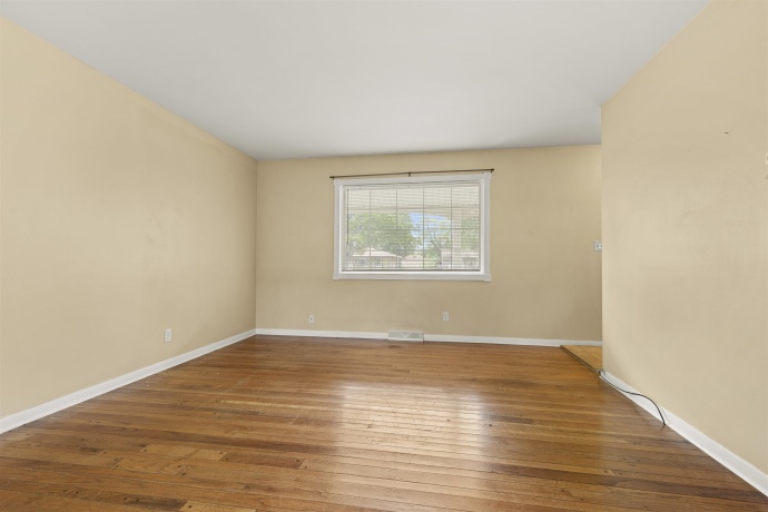 1403 COMANCHE, ROCKFORD, Illinois 61107, 3 Bedrooms Bedrooms, ,2 BathroomsBathrooms,House,For Sale,COMANCHE,202604469