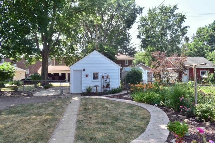 1916 Melrose, ROCKFORD, Illinois 61103, 3 Bedrooms Bedrooms, ,1 BathroomBathrooms,House,For Sale,Melrose,202604472