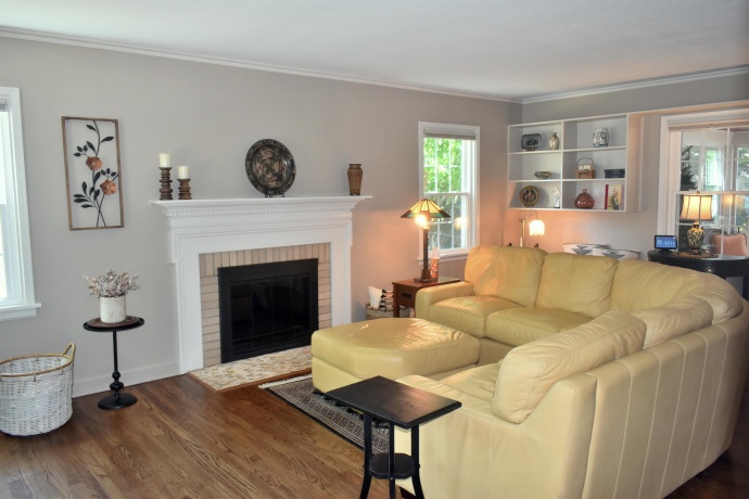 1916 Melrose, ROCKFORD, Illinois 61103, 3 Bedrooms Bedrooms, ,1 BathroomBathrooms,House,For Sale,Melrose,202604472
