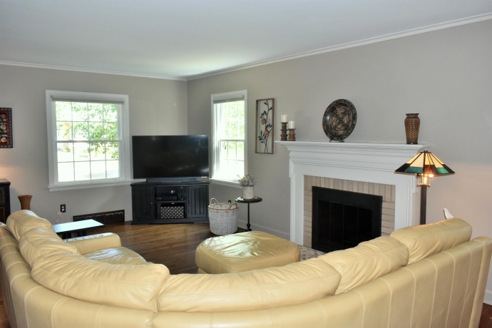 1916 Melrose, ROCKFORD, Illinois 61103, 3 Bedrooms Bedrooms, ,1 BathroomBathrooms,House,For Sale,Melrose,202604472