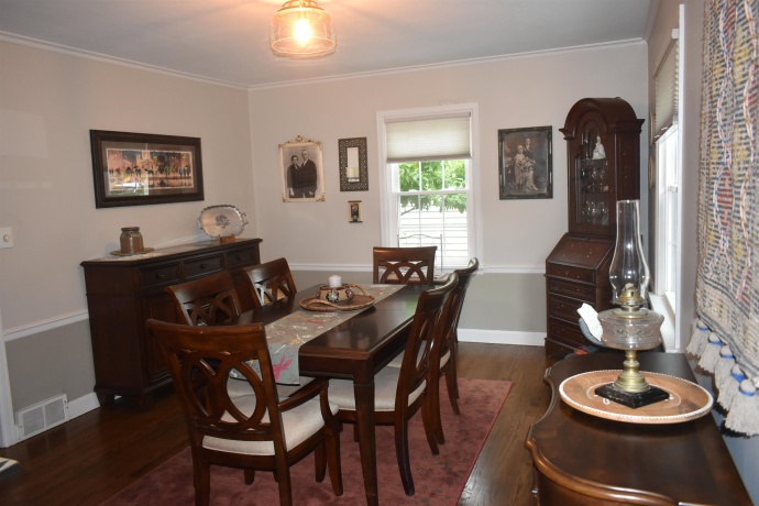 1916 Melrose, ROCKFORD, Illinois 61103, 3 Bedrooms Bedrooms, ,1 BathroomBathrooms,House,For Sale,Melrose,202604472