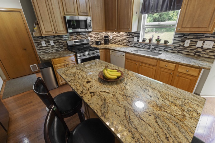 706 Hampton, LOVES PARK, Illinois 61111, 4 Bedrooms Bedrooms, ,2 BathroomsBathrooms,House,For Sale,Hampton,202604479