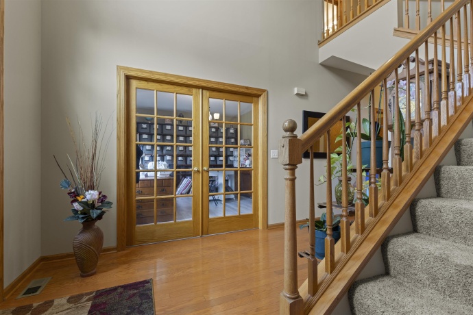 706 Hampton, LOVES PARK, Illinois 61111, 4 Bedrooms Bedrooms, ,2 BathroomsBathrooms,House,For Sale,Hampton,202604479