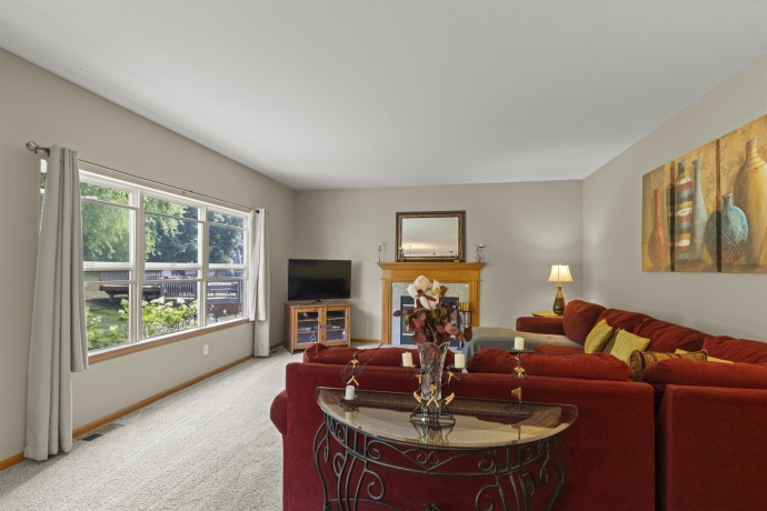 706 Hampton, LOVES PARK, Illinois 61111, 4 Bedrooms Bedrooms, ,2 BathroomsBathrooms,House,For Sale,Hampton,202604479