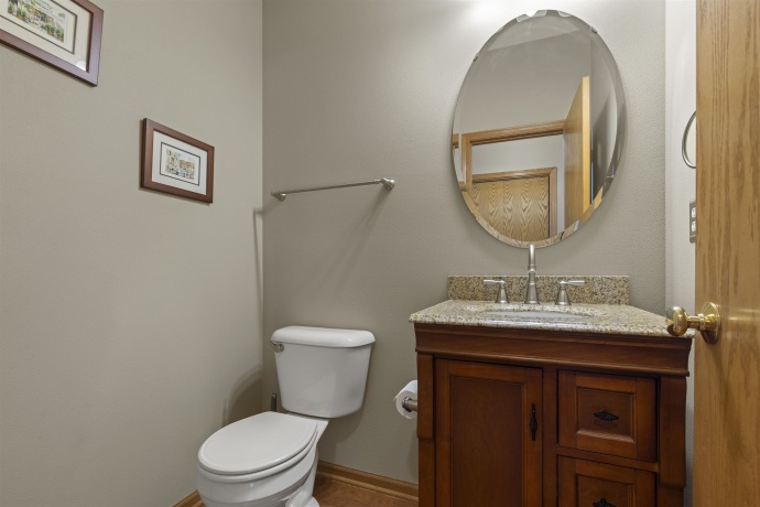 706 Hampton, LOVES PARK, Illinois 61111, 4 Bedrooms Bedrooms, ,2 BathroomsBathrooms,House,For Sale,Hampton,202604479