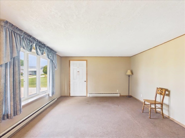 1114 Lynwood, FREEPORT, Illinois 61032, 3 Bedrooms Bedrooms, ,2 BathroomsBathrooms,House,For Sale,Lynwood,202604480