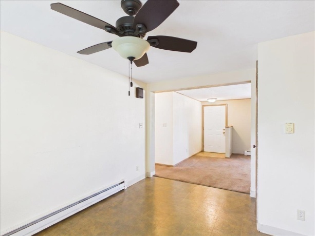 1114 Lynwood, FREEPORT, Illinois 61032, 3 Bedrooms Bedrooms, ,2 BathroomsBathrooms,House,For Sale,Lynwood,202604480